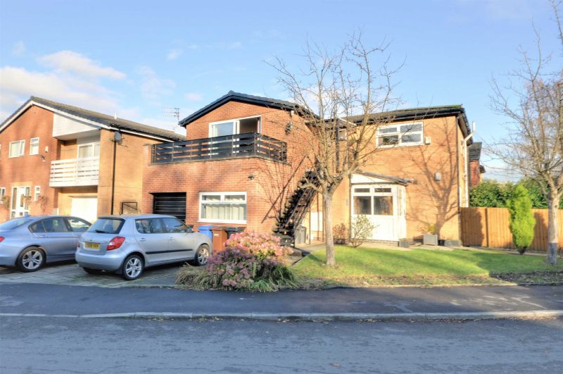 A deceptively spacious three bedroom apartment situated within strolling distance of amenities and East Didsbury Metrolink station