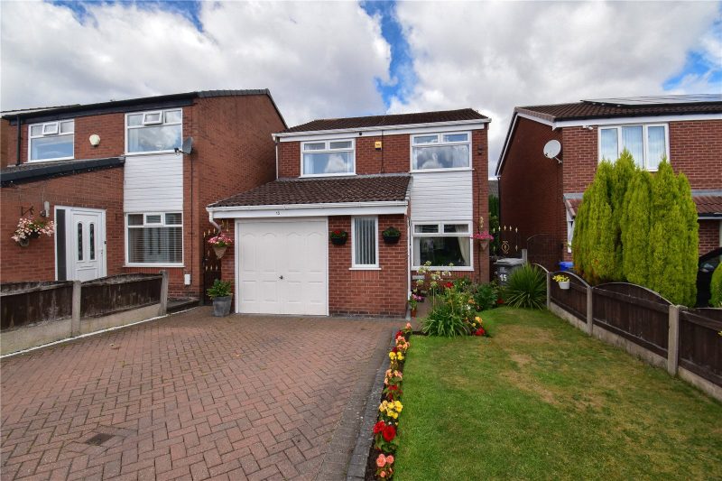 A Beautifully Presented Three-Bedroom Detached Family Home in a Prime Denton Location