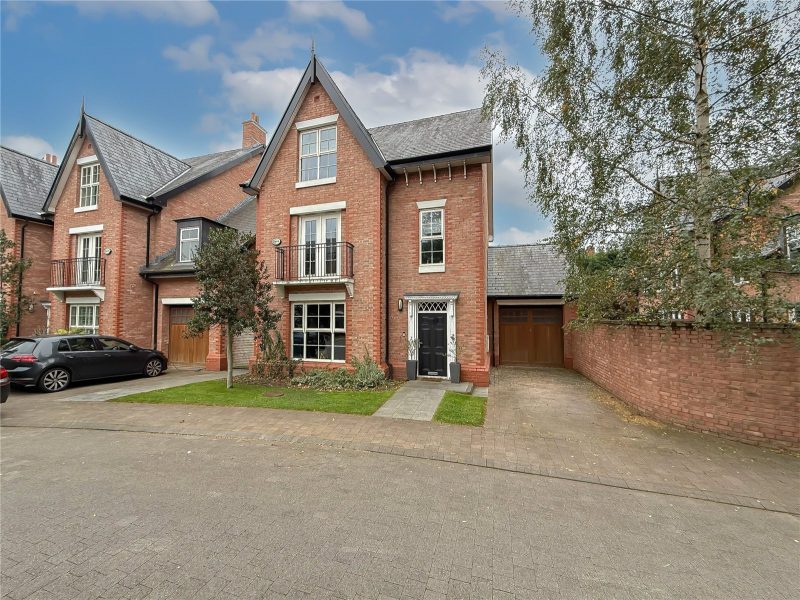 A Truly Impressive Detached Residence On Exclusive West Didsbury Development