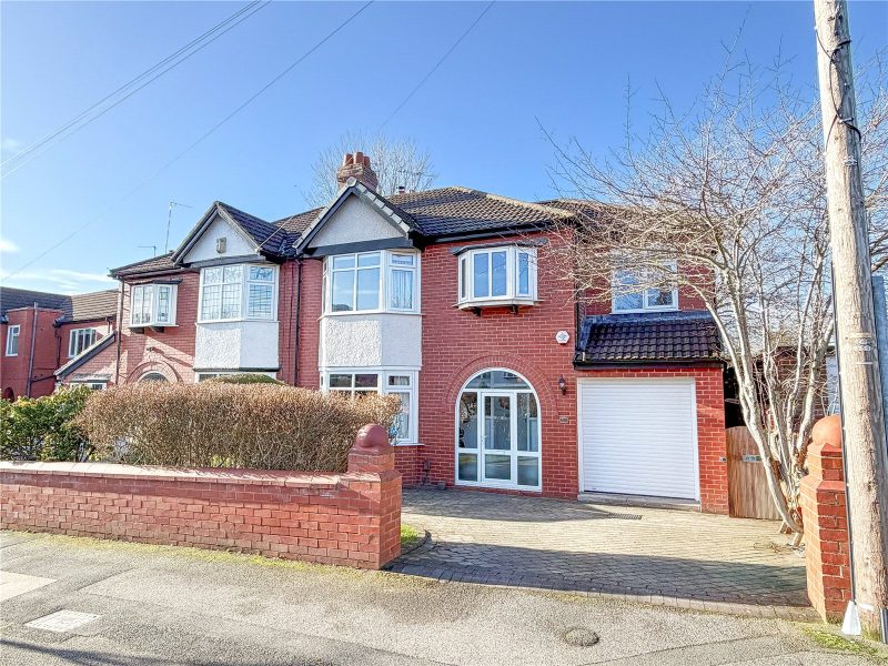 A Wonderful Extended Family Home