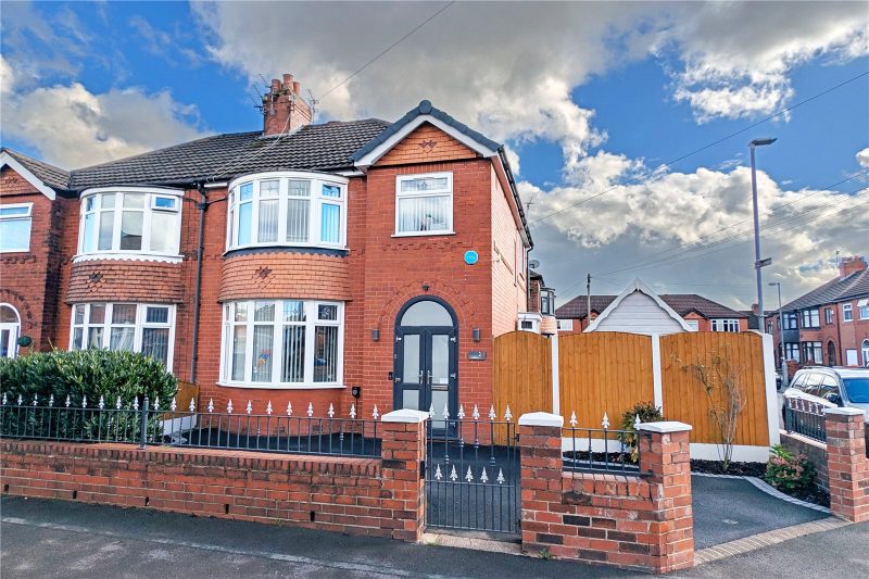 Beautifully Presented Three Bedroom Semi-Detached Home