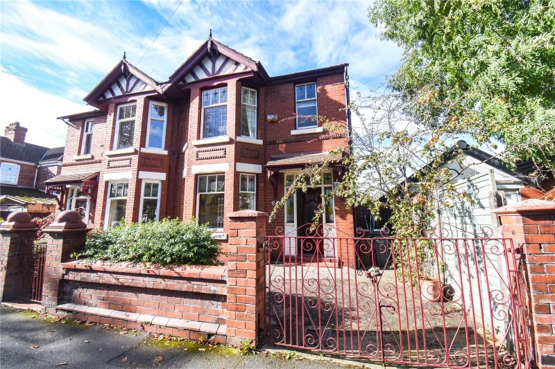 A Well Presented Semi Detached With Park Views