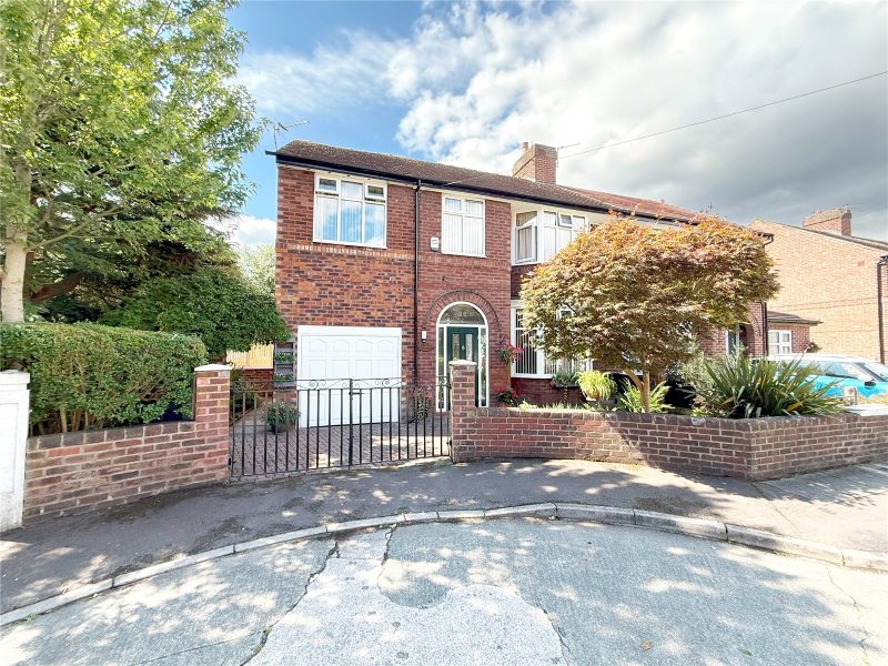 A Wonderful Extended Family Home With A Glorious South Facing Garden With Spa Room