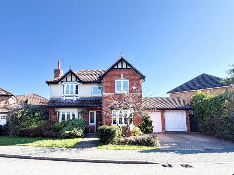 An Attractive Modern Detached Home With No Onward Chain