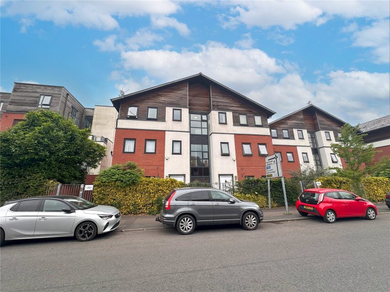 Well Proportioned One Bedroom Apartment In Popular Development