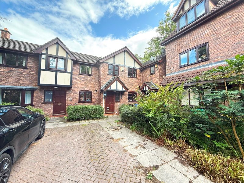 An Impressive Modern Mews On Quiet Cul-De-Sac