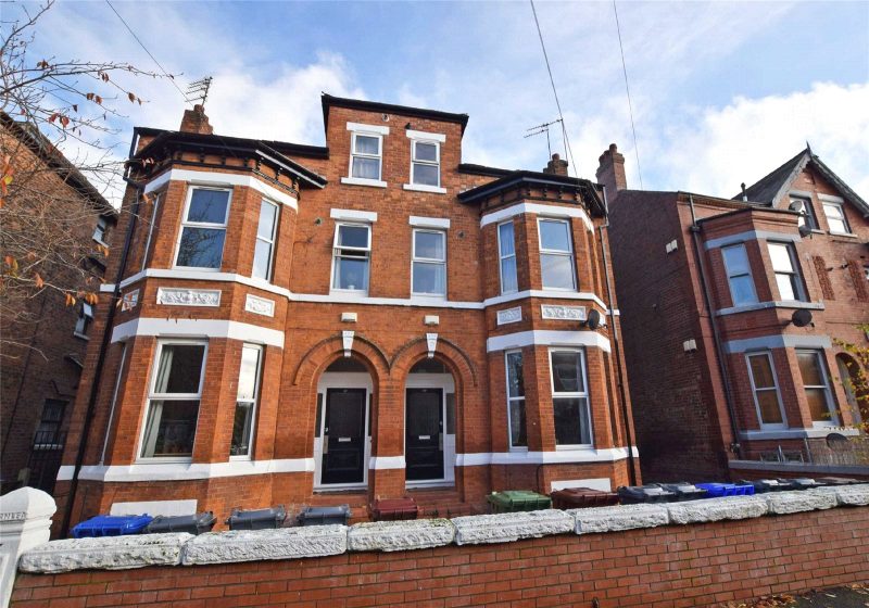An Impressive First Floor Apartment In Central West Didsbury