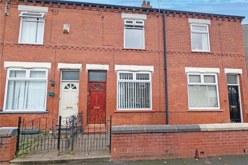 A well-presented two bedroom mid-terrace home offered with no onward chain.