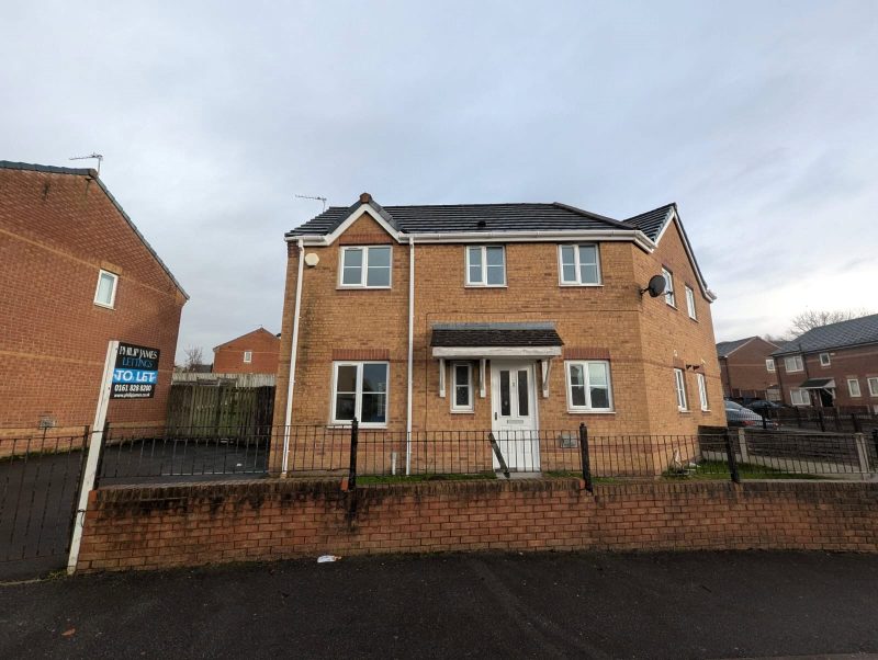 Everside Drive, Cheetwood, Manchester, Greater Manchester, M8 8ES