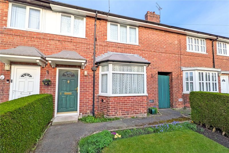 Beautifully presented three bedroom mid-terrace home in a quiet cul-de-sac with landscaped rear garden.