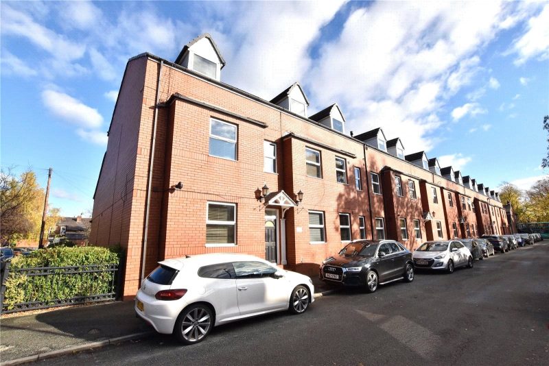 An Impressively Proportioned Apartment, Offered For Sale With No Chain