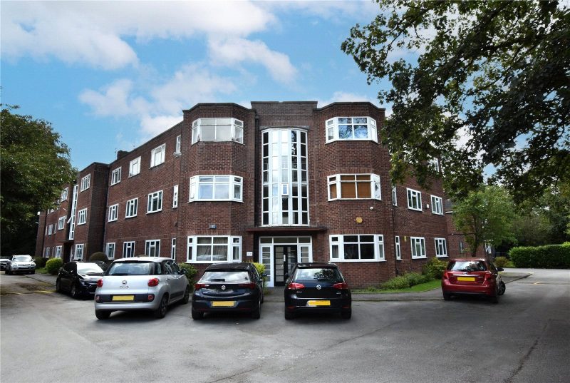 A Well-Presented and Impressively Proportioned Two Bedroom Top Floor Apartment