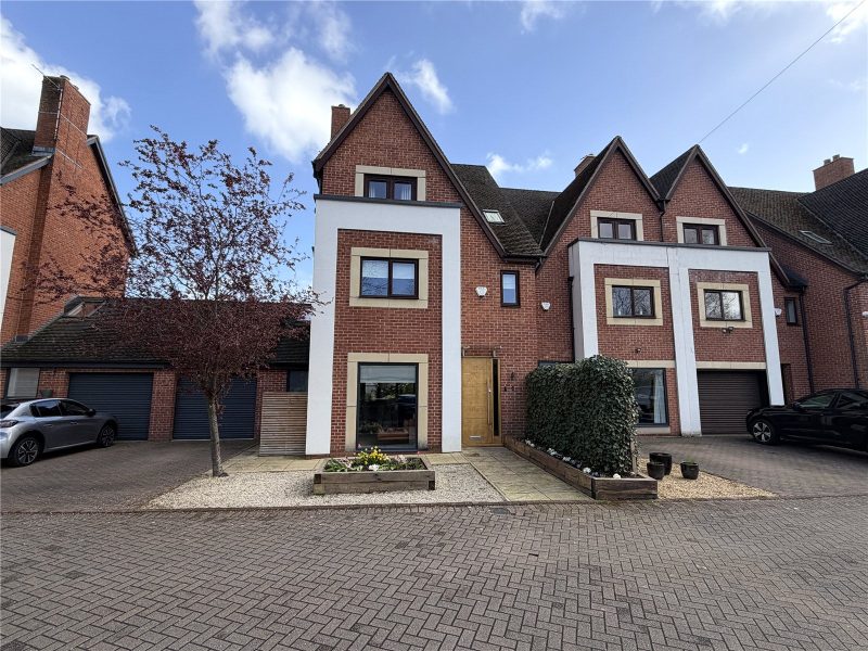 An Impressive Extended Modern Townhouse