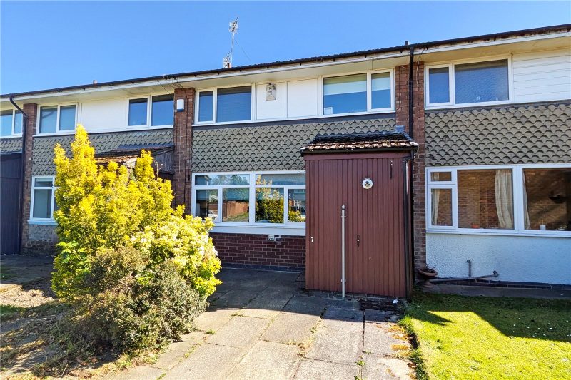 Spacious three bedroom mid-terrace home with open-plan kitchen diner and orangery.