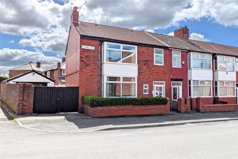 Beautifully Refurbished Four Bedroom End Terrace Home – No Onward Chain