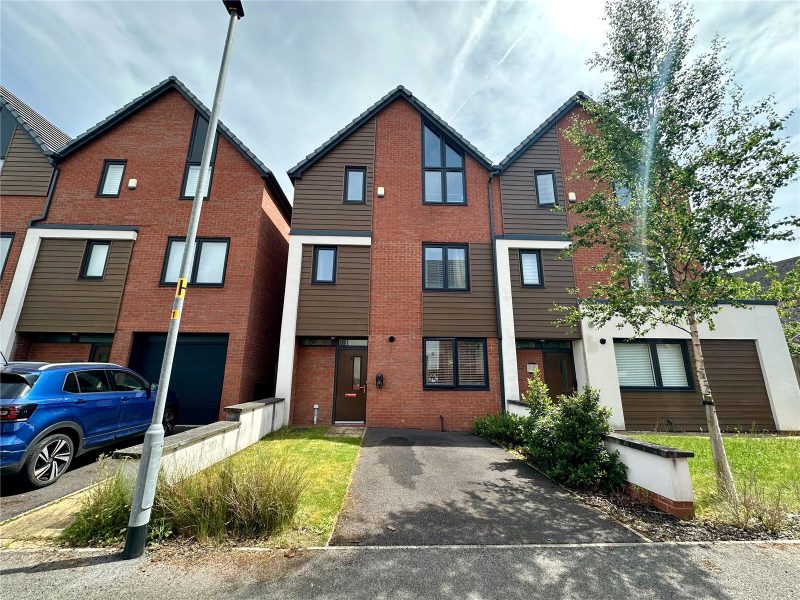A Stunning And Contemporary Five Bedroom Semi-Detached Home